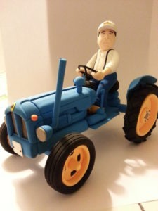 Avi amb tractor